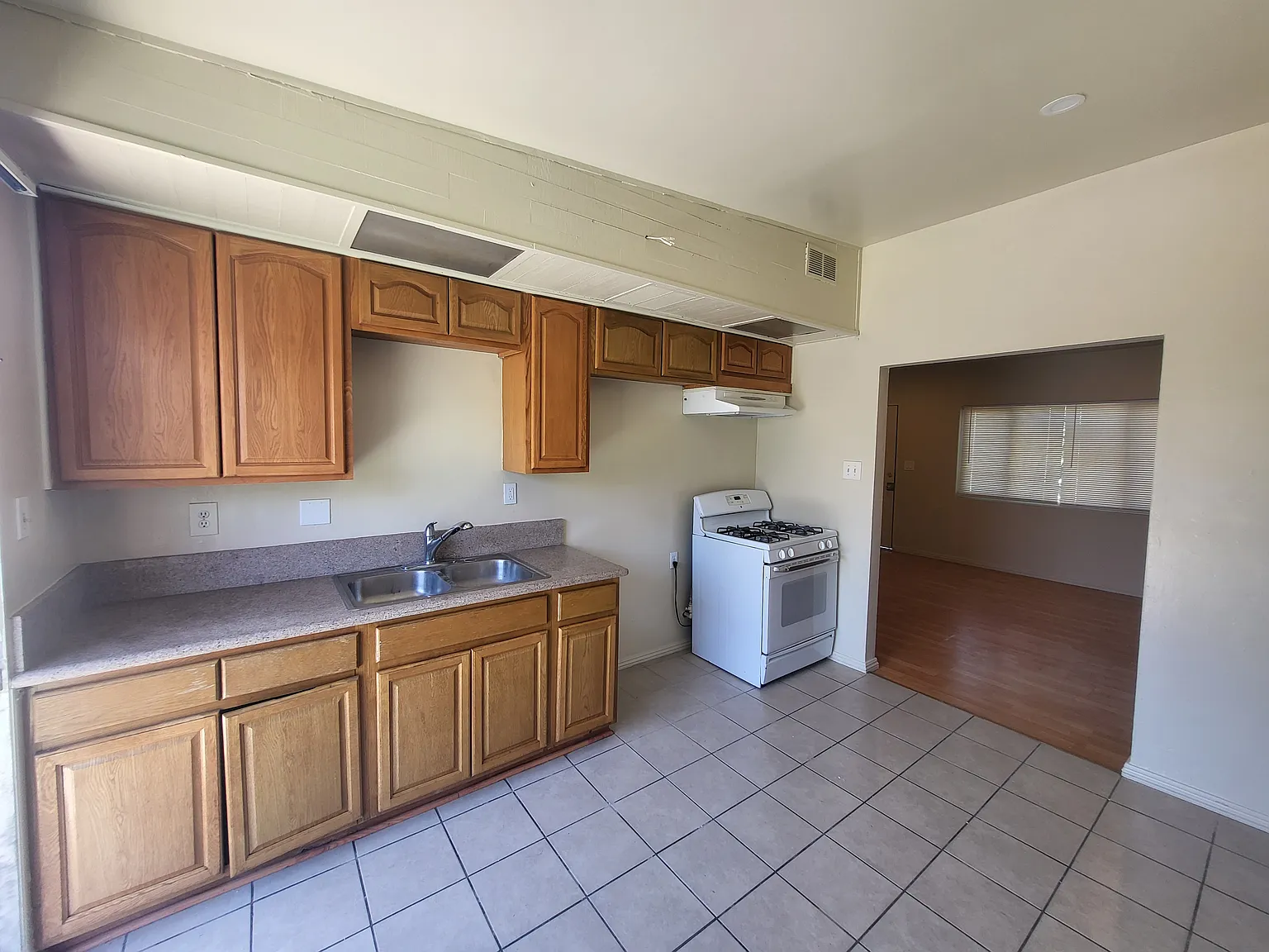 2 bed, $2,695 — Photo 2