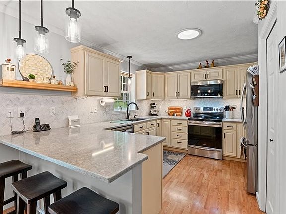 2nd image of 4008 Foster Valley Rd
