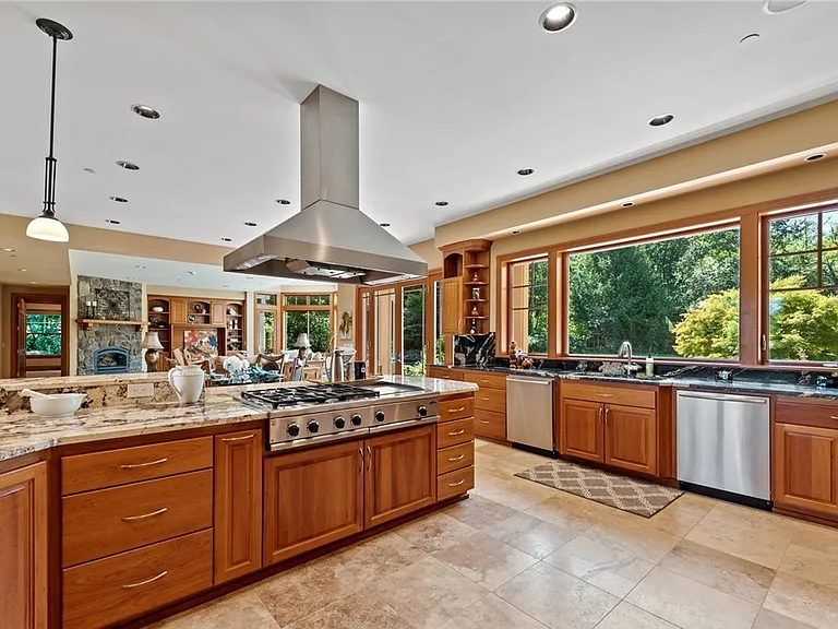 Spacious kitchen