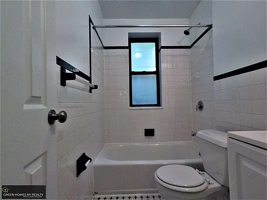 Rented by Green Home NY Realty LLC | media 19