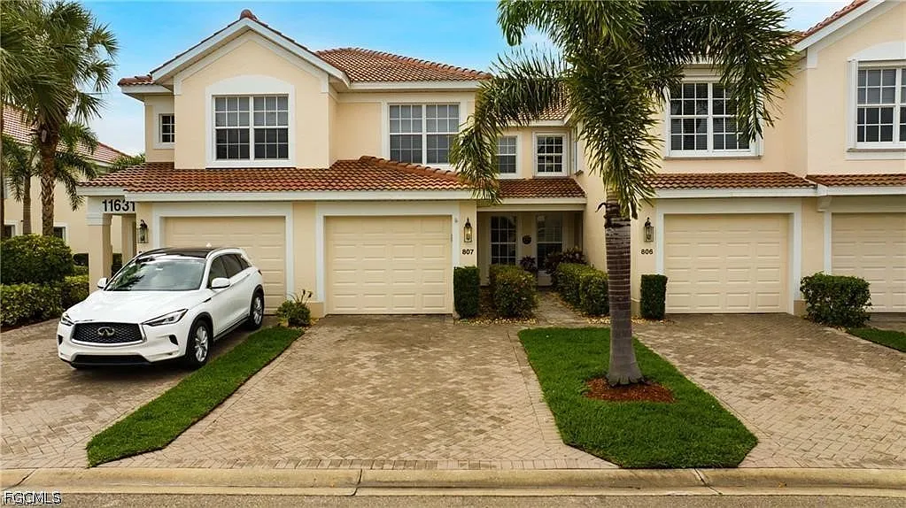 2 bed, 2.0 bath, 1378 sqft, $3,950 — Photo 1