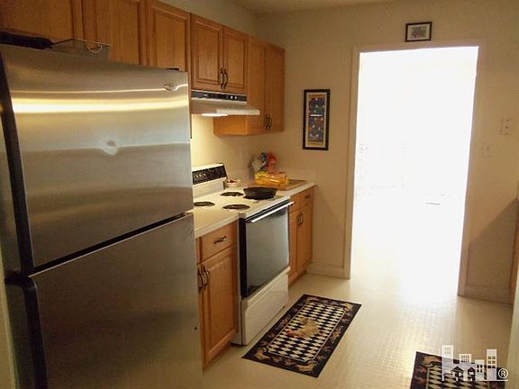 5th image of 9231 Sedgley Dr