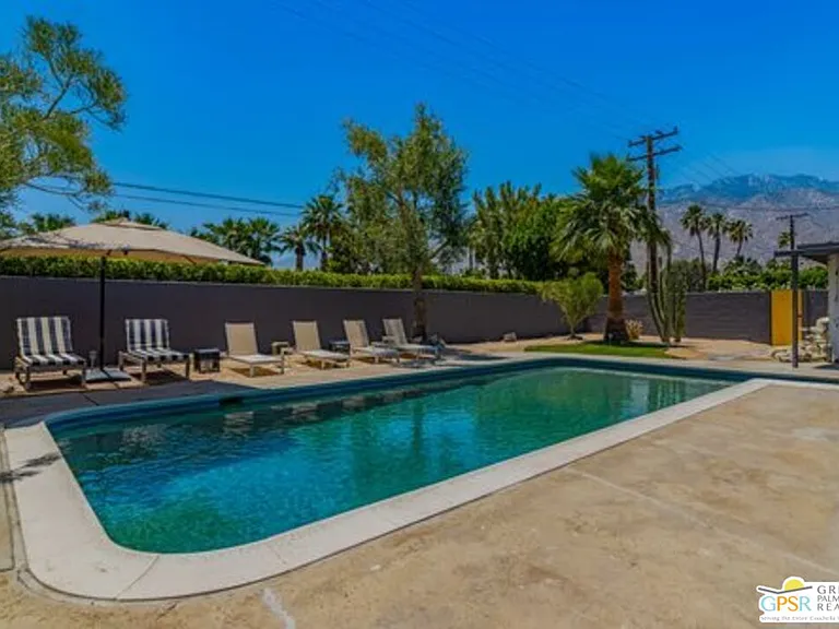 1405 E Tachevah Dr — Photo 3