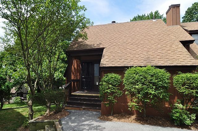 1st image of 180 Locust Ln #180