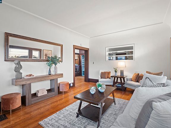 4th image of 5428 Ruth Ave