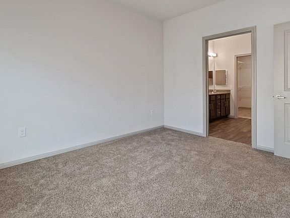 3rd image of 2500 Montopolis Dr