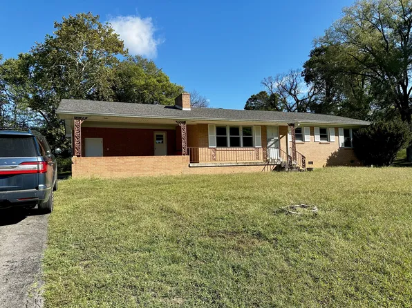 (undisclosed Address), Carthage, TN 37030