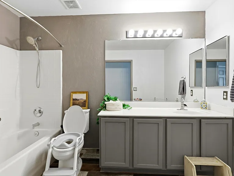 15276 W Watson Ln — Photo 10