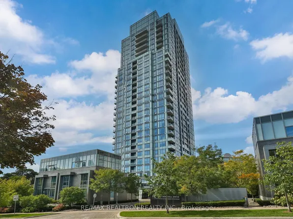 18 Graydon Hall Dr, Toronto, ON
