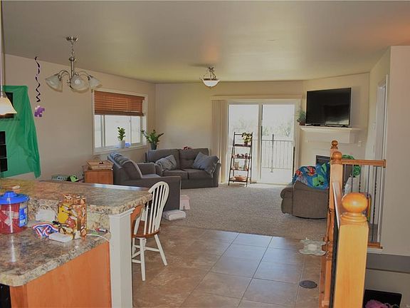 3rd image of 6420 Southern Bluffs Ln