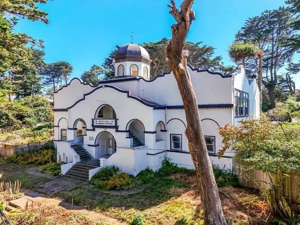 496 6th St, Montara, CA 94037