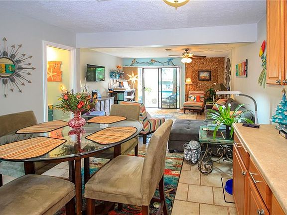 4th image of 13509 S Indian River Dr APT 404