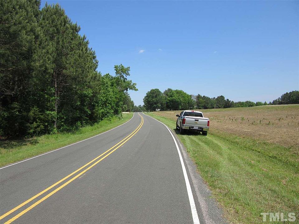 2nd image of 8220 Dukes Lake Rd