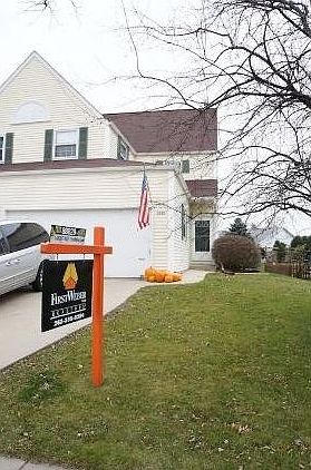 2nd image of 1323 Sunnydale Cir