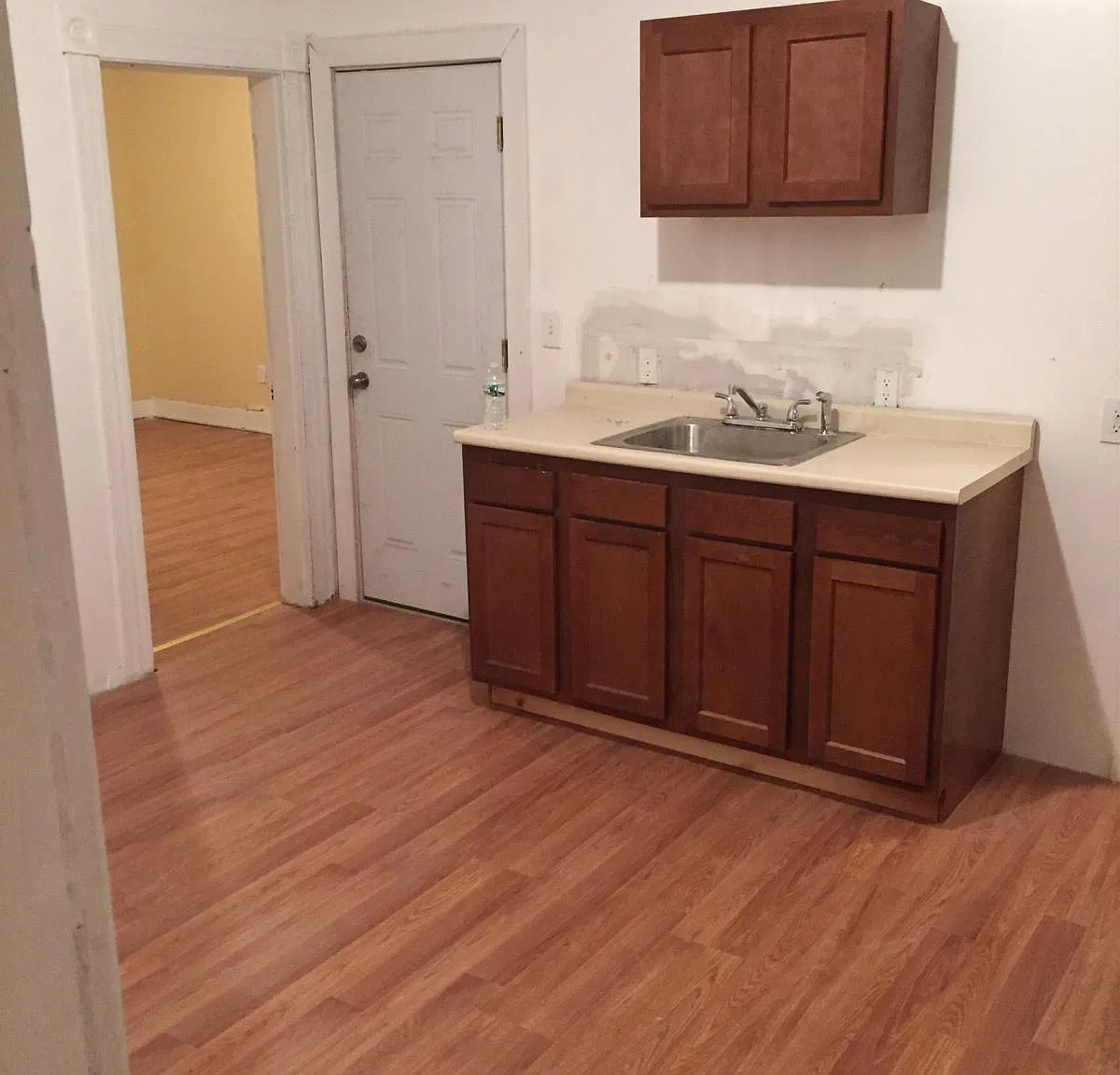 22 Pearl St — Photo 1