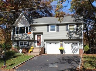 23 Carteret Rd, Hopatcong, NJ 07843