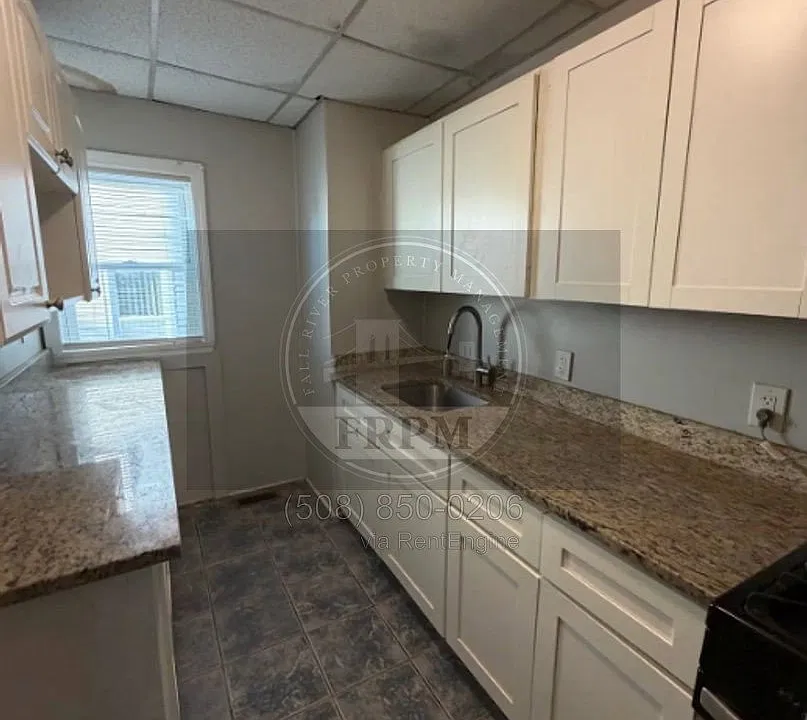 768 Plymouth Ave #1E