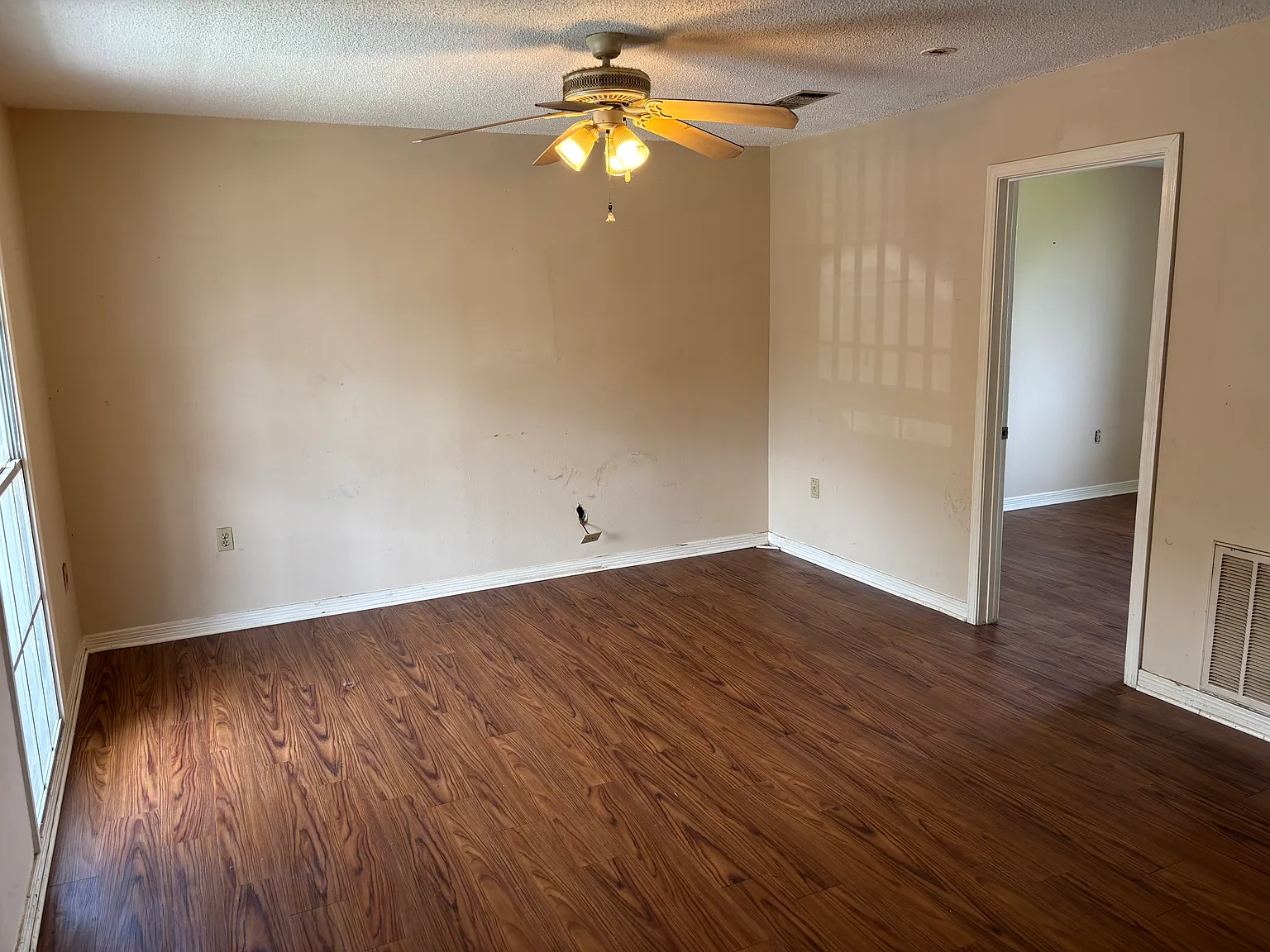 1 bed, 600 sqft, $850 — Photo 2
