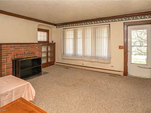5th image of 94 Avalon Dr