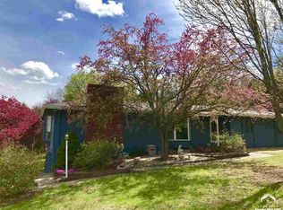 1573 N 962nd Rd, Lawrence, KS 66046