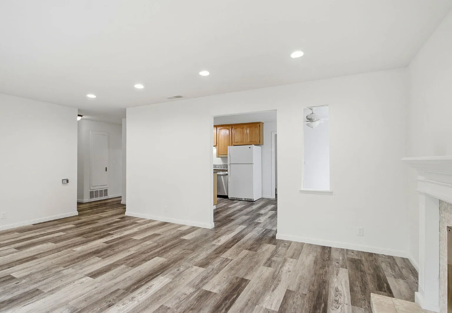 Large Cupertino Home — Photo 4