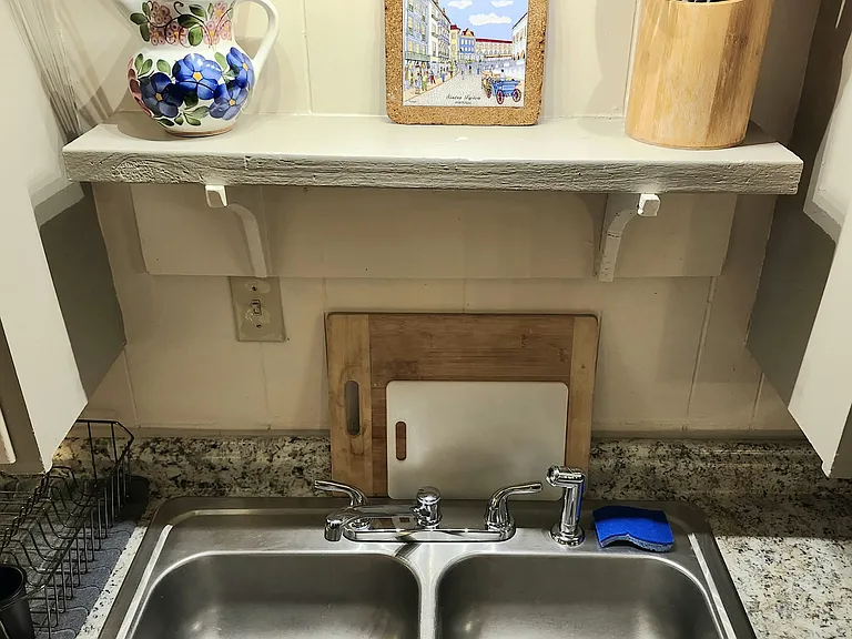 1831 Oxford Ave SW #202 — Photo 22