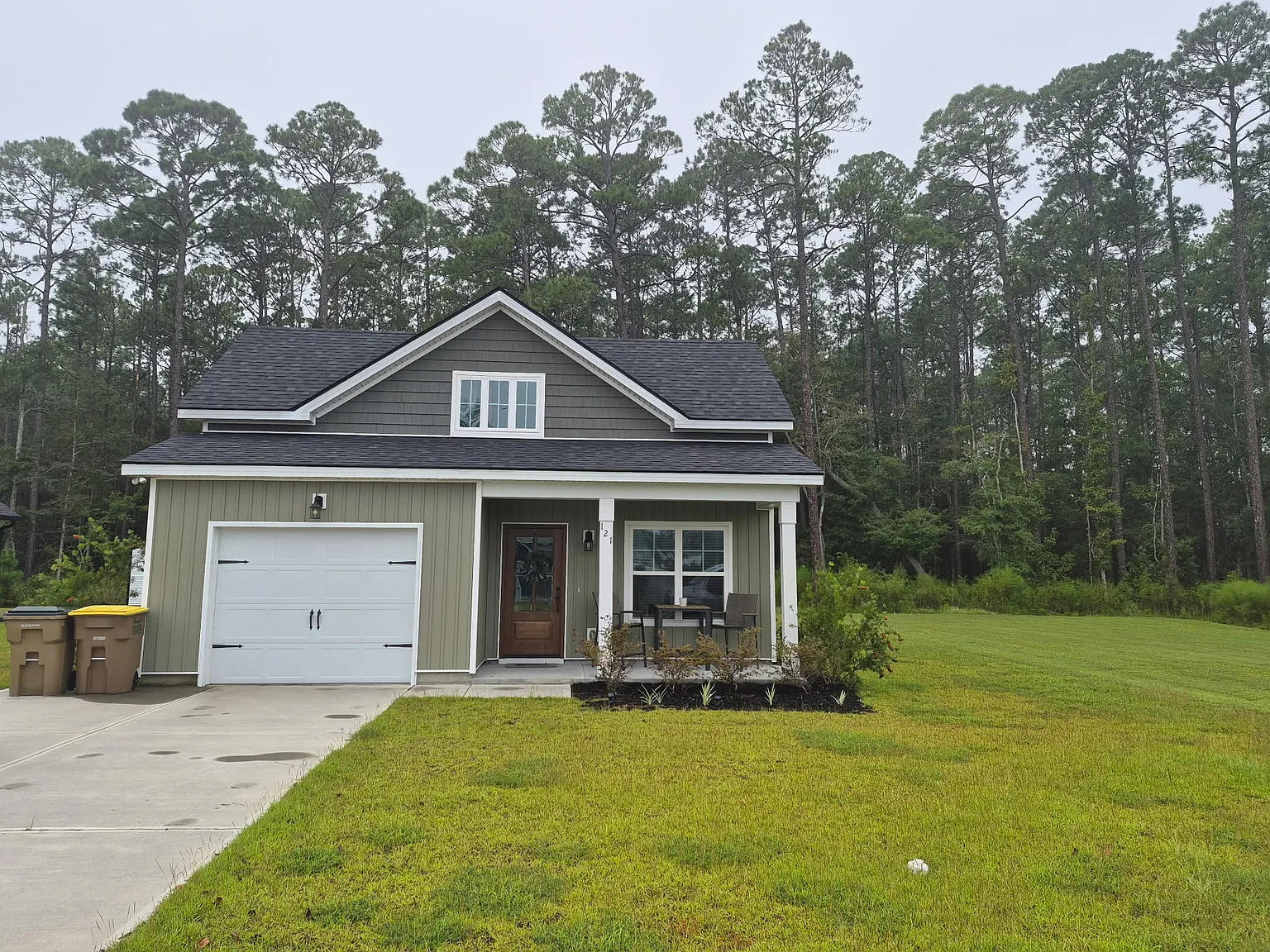 3 bed, 1295 sqft, $2,750 — Photo 1
