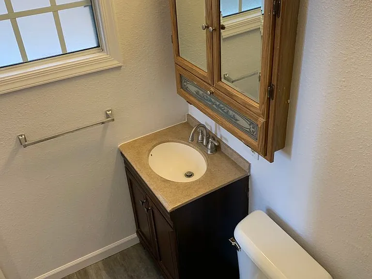 627 N Hill Pl — Photo 19