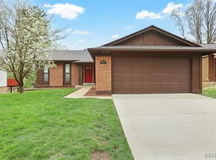 12026 Foxpoint Dr, Maryland Heights, MO