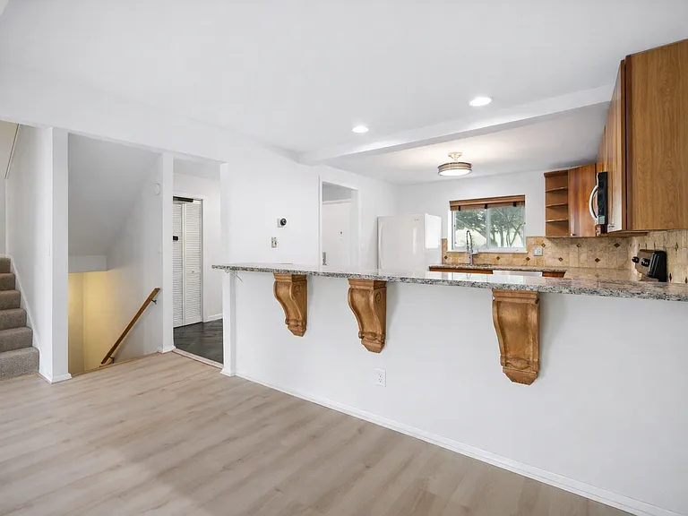 9923 Lake Landing Rd — Photo 6