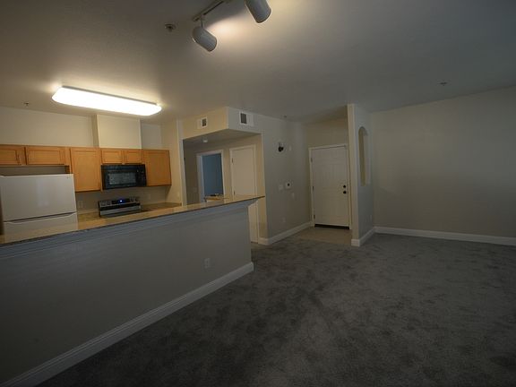 5th image of 4200 E Commerce Way Unit 1724
