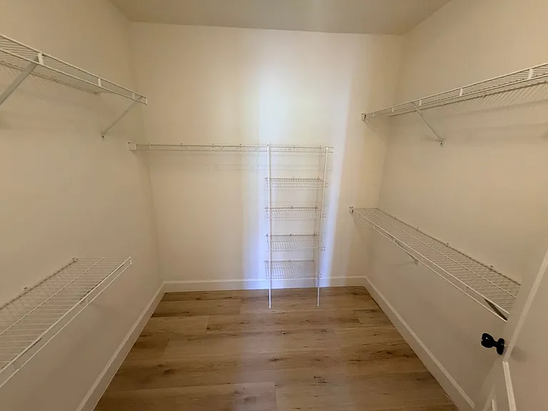 7605 Rolling View Dr #101 — Photo 20