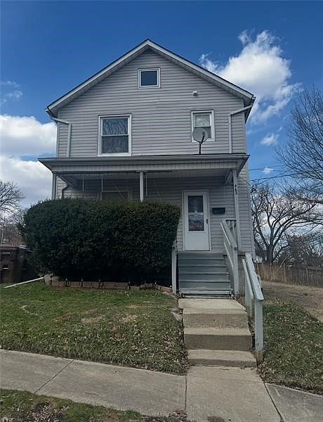 2nd image of 462 Lorain St