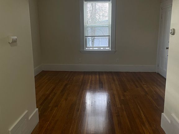 Bedroom/Living room from Kitchen
