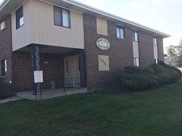2 bed, 1.5 bath, 1050 sqft, $1,275 — Photo 1
