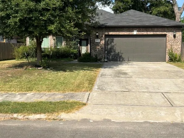 8150 Sharondale Dr, Houston, TX 77033