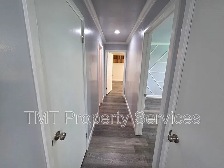 9 W Robinhood Dr — Photo 46