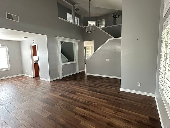 5th image of 9081 Mandarin Ln