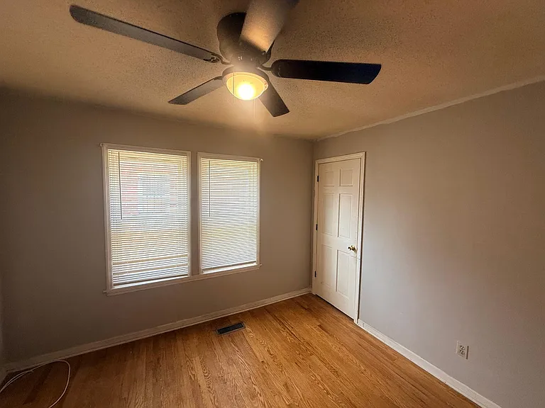 6148 Laura Ave — Photo 34