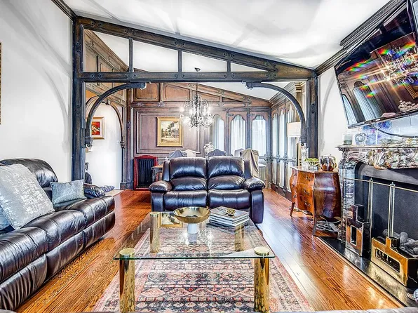 226 Whitman Dr #1, Brooklyn, NY 11234