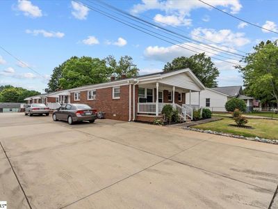9 N Washington Ave, Greenville, SC, 29611