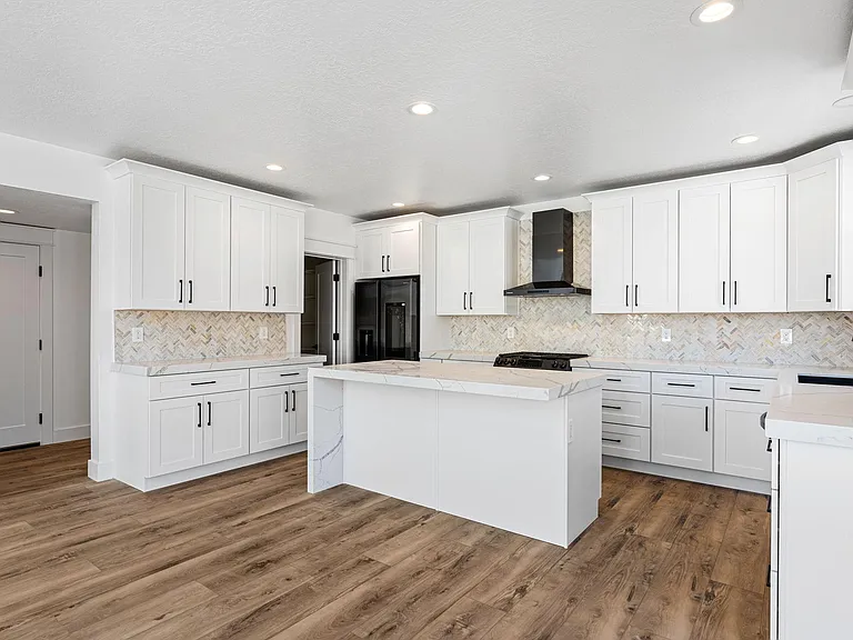 449 E Greenwood Ave — Photo 14