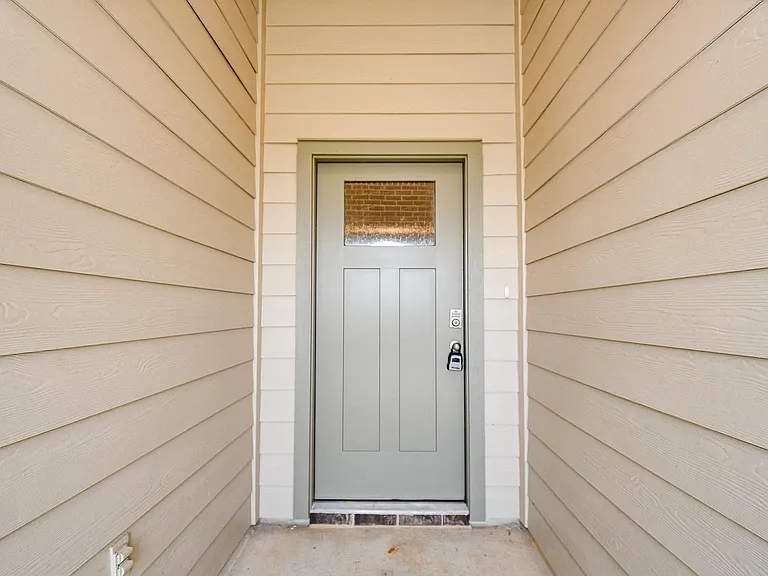30406 Canterbury Fields Dr — Photo 7