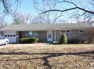 2020 Hillview Rd, Lawrence, KS 66046