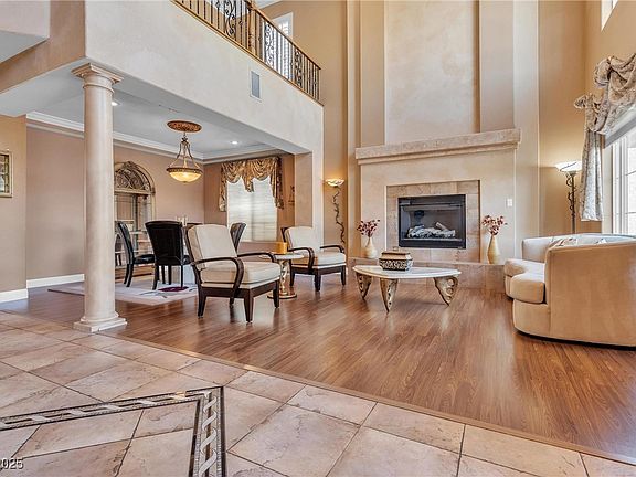 5th image of 10113 Golden Bluff Ave