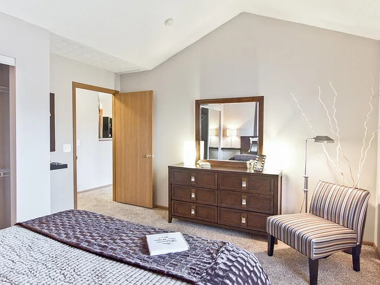 Albany Commons — Photo 12