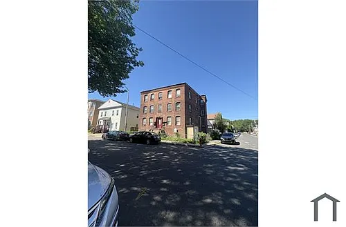 90 West St #2L Photo 1