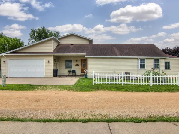 427 Alleghany Ave, Wabasha, MN 55981