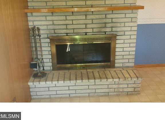 4th image of 923 Tyler St