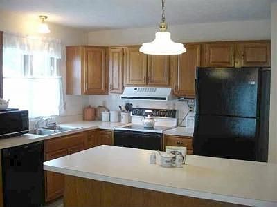 4th image of 2311 Parkdale Dr